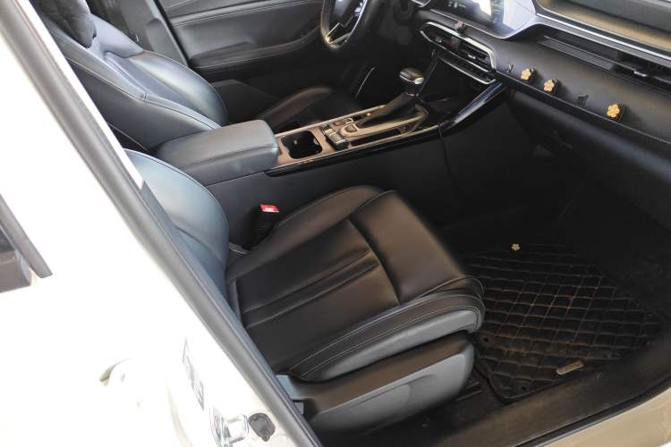 Used GAC Trumpchi GS4 2022 270T Automatic Smart Drive Technology Edition Right Front Seat