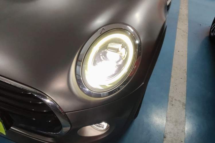 Used MINI MINI 2019 1.5T COOPER Classic Edition Five-Door Version
