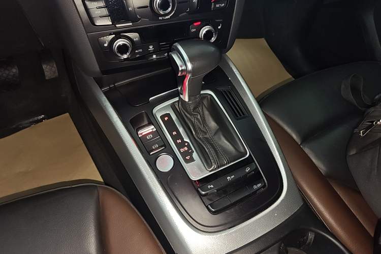 Used Audi Q5 2017 Plus 40 TFSI Technology Model
