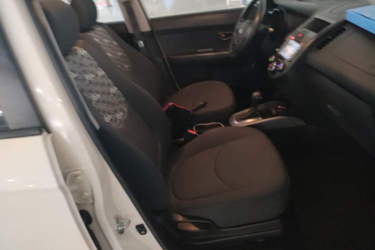 Used Kia Soul 2013 1.6L AT GL
