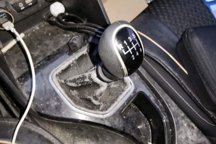 Used Baojun 730 2019 1.5L Manual Fashion Model 7-seater National V Gear Lever