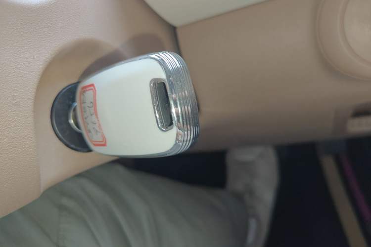 Used Wuling Hongguang MINIEV 2025 Four-Door Version Advanced Edition Vehicle Key