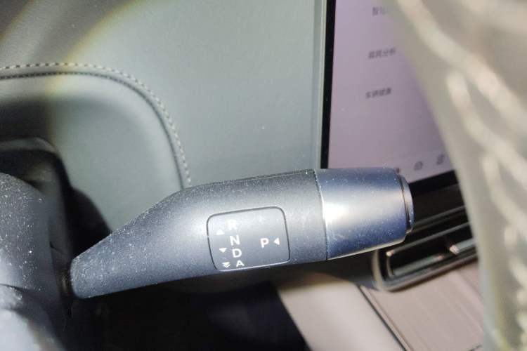 Used Li Auto L6 2025 Pro Smart Refresh Edition Gear Lever