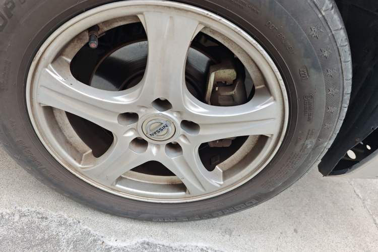 Used Dongfeng Shuaike 2011 1.6L Manual Comfort 7-Seater