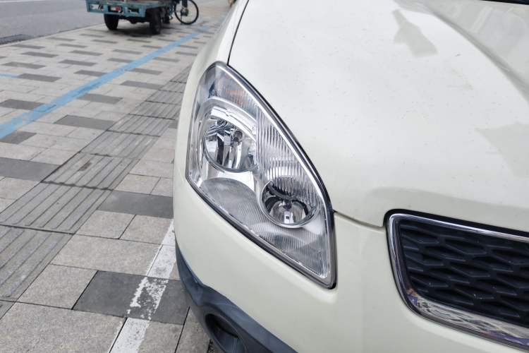 Used Nissan Qashqai 2012 2.0 XL Fire CVT 2WD Right Front Headlight