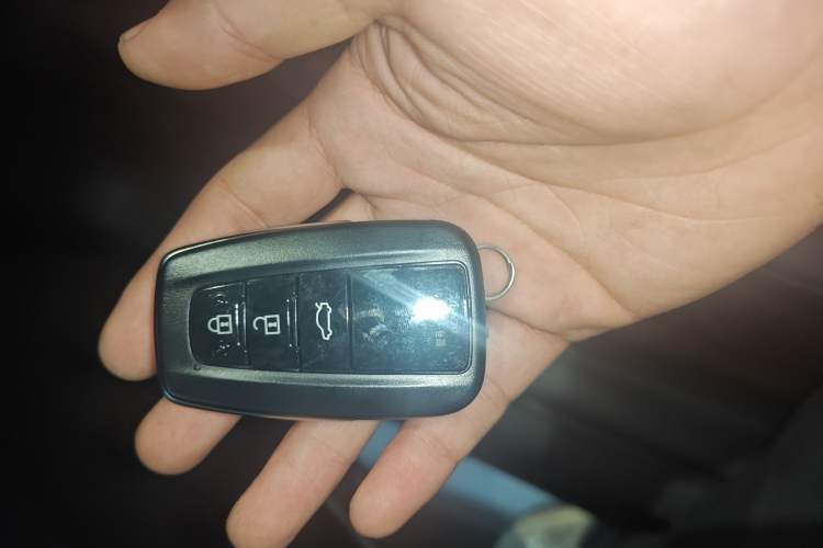 Used Toyota Avalon 2019 2.0L Luxury Edition China VI Standard