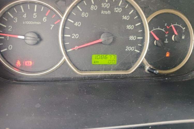 Used Wuling Hongguang 2014 1.5L S Standard Version Odometer Close Up