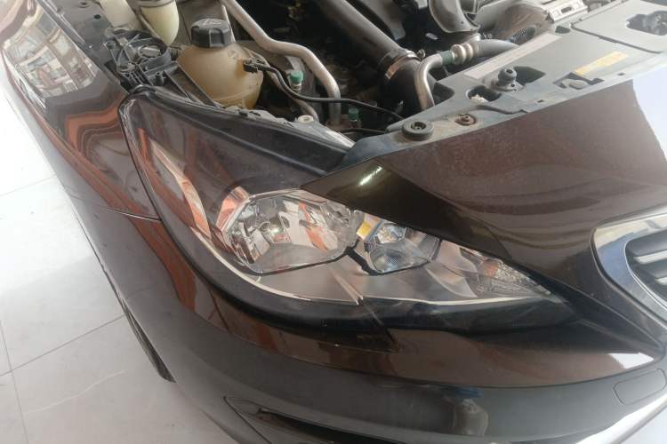 Used Peugeot 408 2016 1.6T Automatic Luxury Edition Right Front Headlight