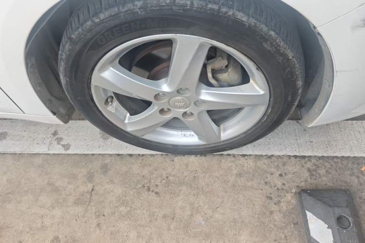 Used Bestune B70 2014 2.0L automatic luxury version
