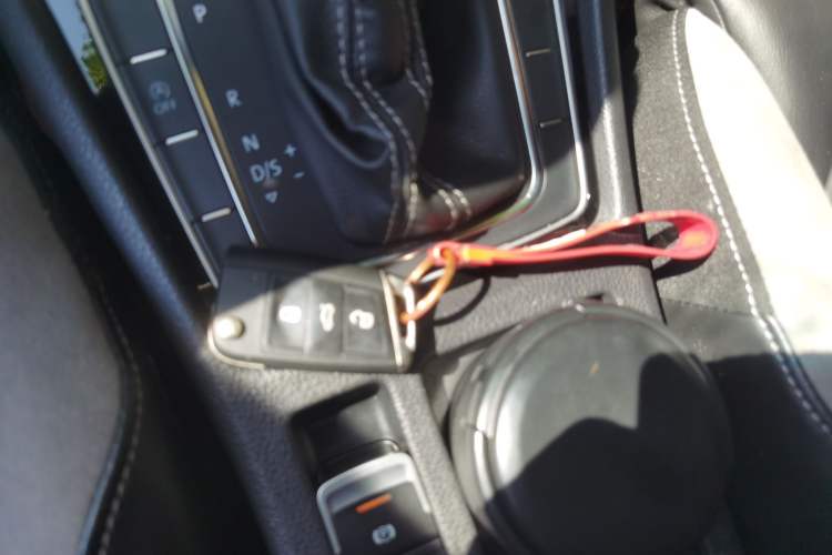 Used Volkswagen Golf 2018 280TSI Automatic R-Line Model Vehicle Key