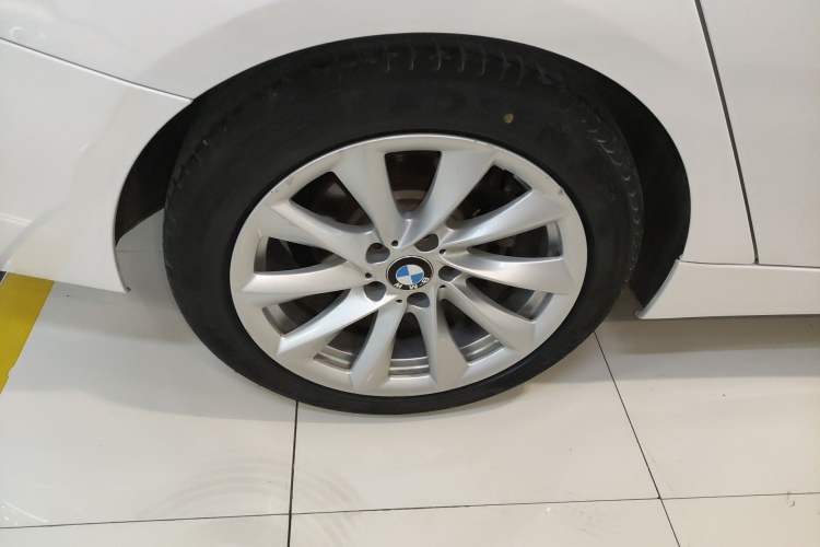 Used BMW 3 Series GT 2019 320i Sport Edition Exterior 5