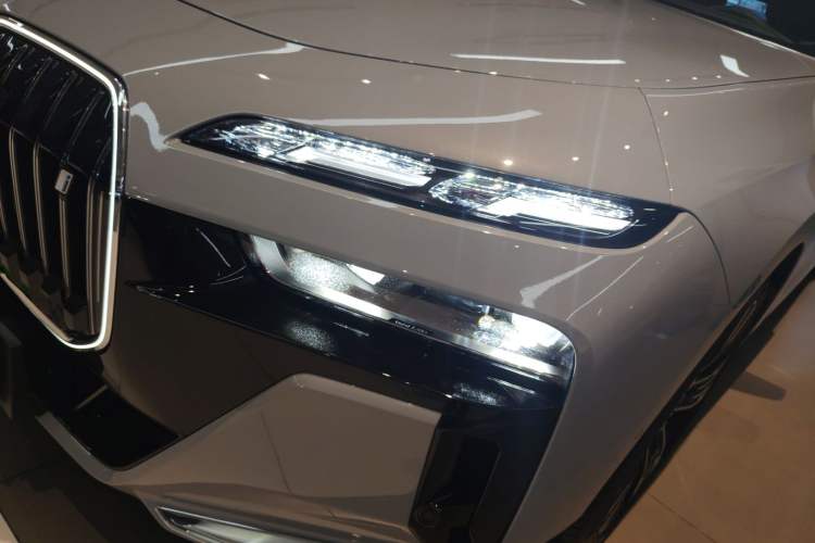 Used BMW i7 2023 eDrive50L Prestige M Sport Package