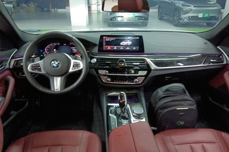 Used BMW 5 Series 2020 530Li Leading Model M Sport Package Center Console