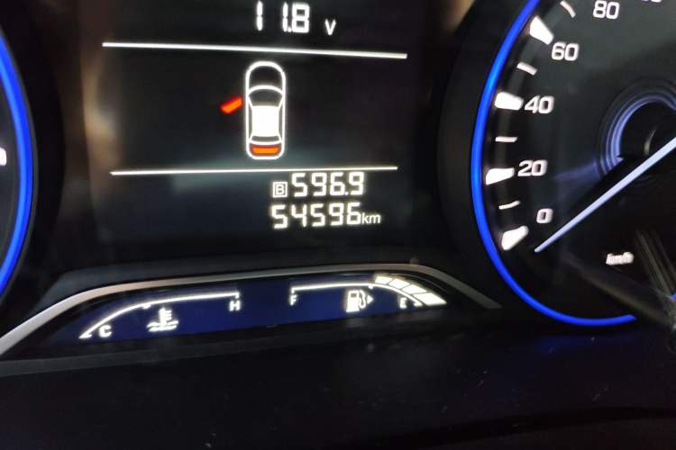 Used GAC Trumpchi GS3 2017 150N Manual Elite Edition Odometer Close Up