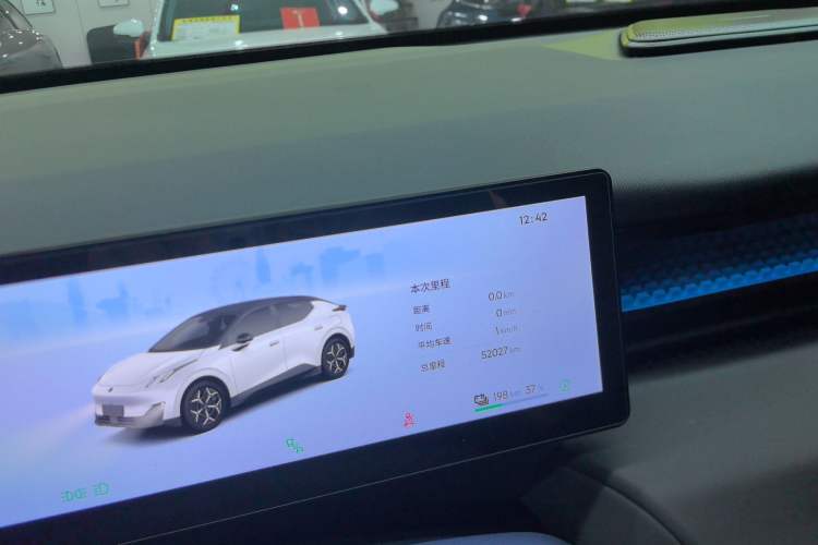 Used Lynk & Co Z20 2025 530 km Range Rear-Wheel Drive Pro
