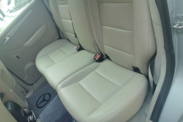 Used Mercedes-Benz B-Class 2009 B 200 Fashion Model Left Rear Seat