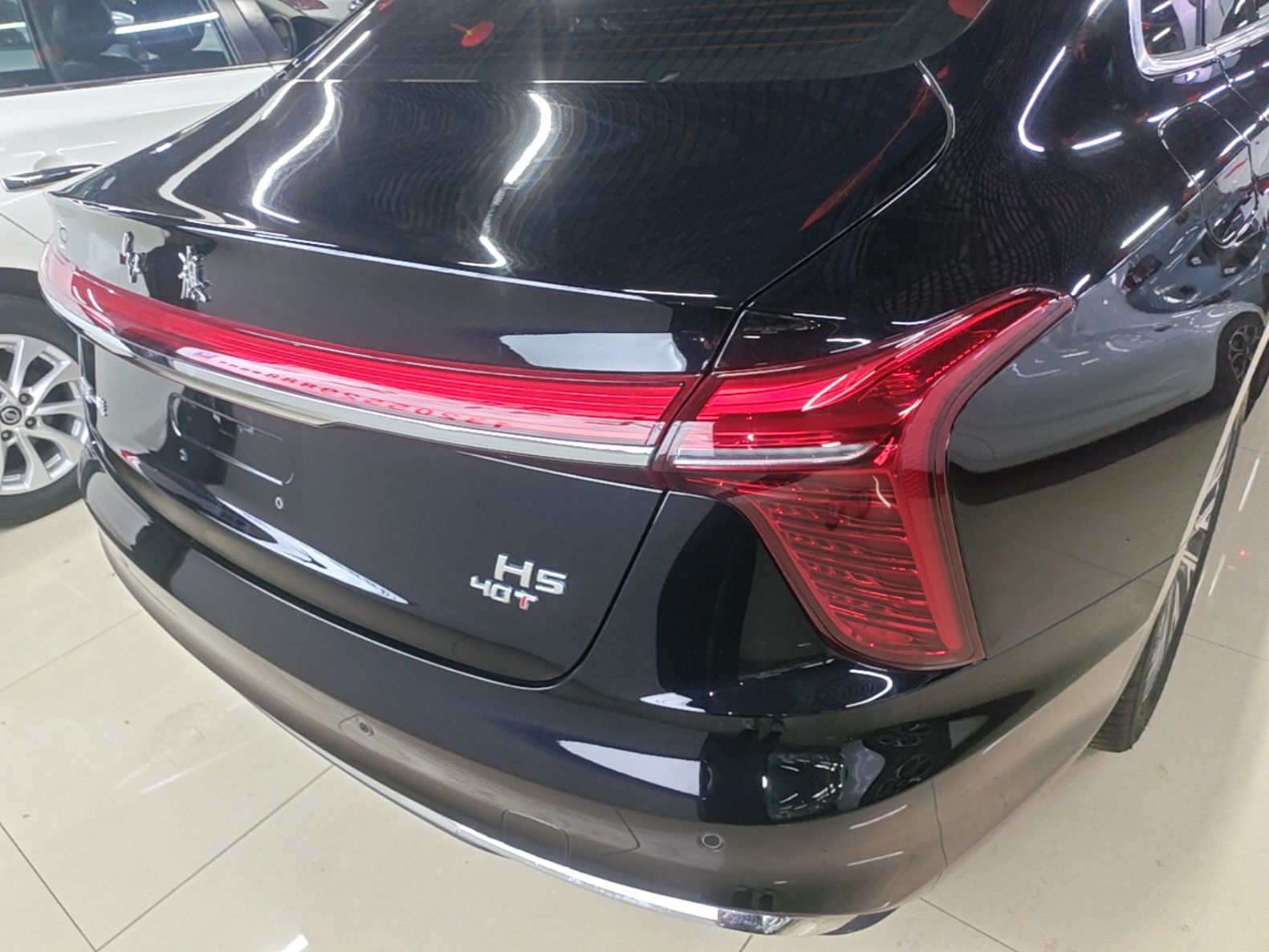 Hongqi H5 2023 2.0T Automatic Smart Connect Flagship Edition - Chinese Trim Chang — снимка 9
