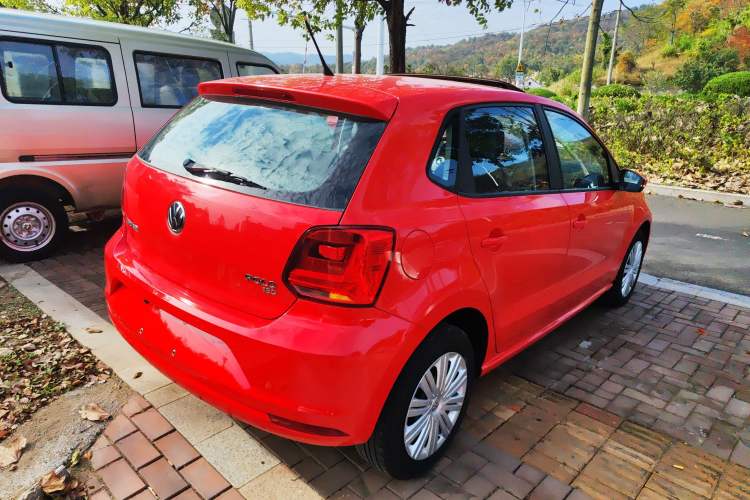 Used Volkswagen Polo 2016 1.6L Automatic Comfort Model
