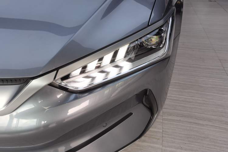 Used BYD Qin PLUS 2024 Honor Edition EV 510KM Beyond Model