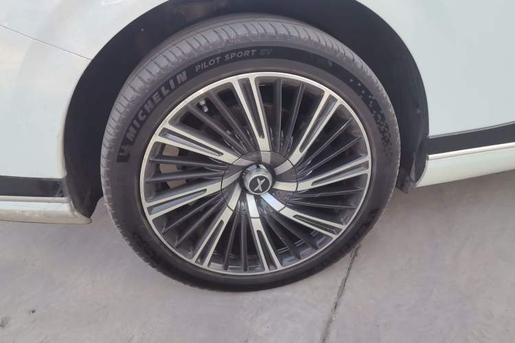 Used XPeng G9 2022 650 Performance Edition Max Exterior 5