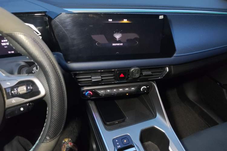 Used GAC Trumpchi GS3 2023 Shadow Speed 270T Dynamic Intelligence Edition Audio And AC Panel