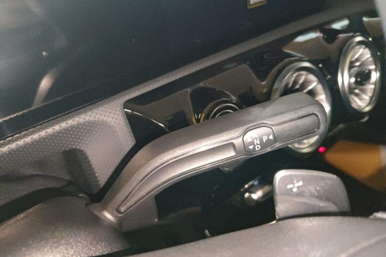 Used Mercedes-Benz A-Class 2022 Revised Version A 200 L Sport Sedan Fashionable Style
