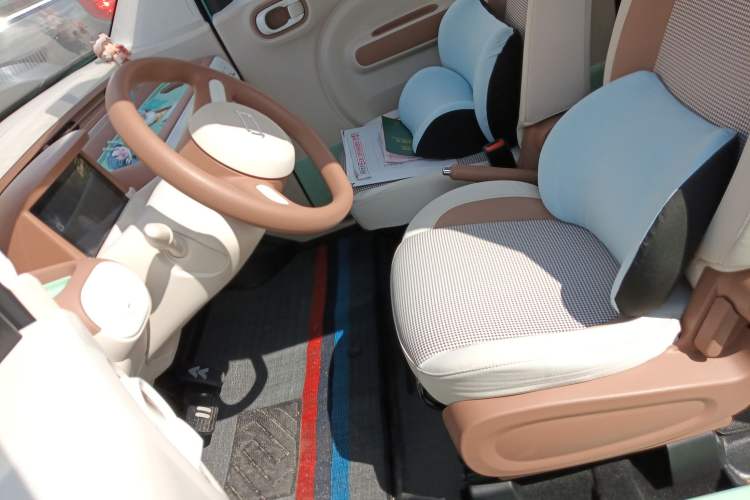 Used Bestune Pony 2026 222km Colorful Horse
