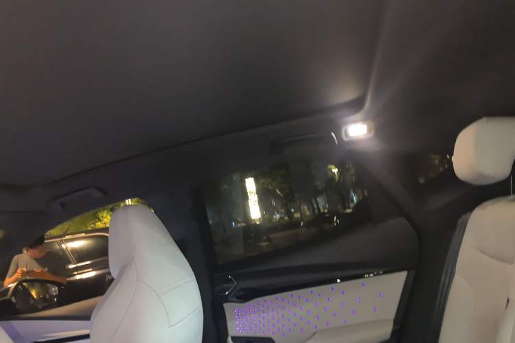 Used Volkswagen ID.UNYX 2024 Revised Version Max High-Performance Edition Headliner