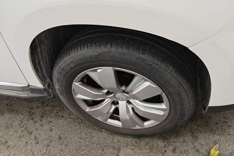 Used Peugeot 2008 2014 1.6L Automatic Fashion Edition Right Front Wheel Hub