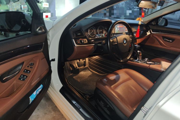 Used BMW 5 Series 2017 520Li Elegant Edition
