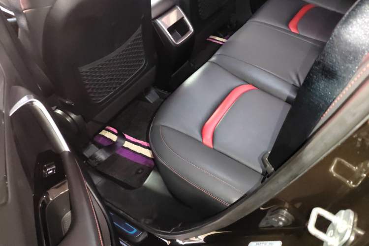 Used Changan CS55 2017 1.5T Manual Colorful Edition
