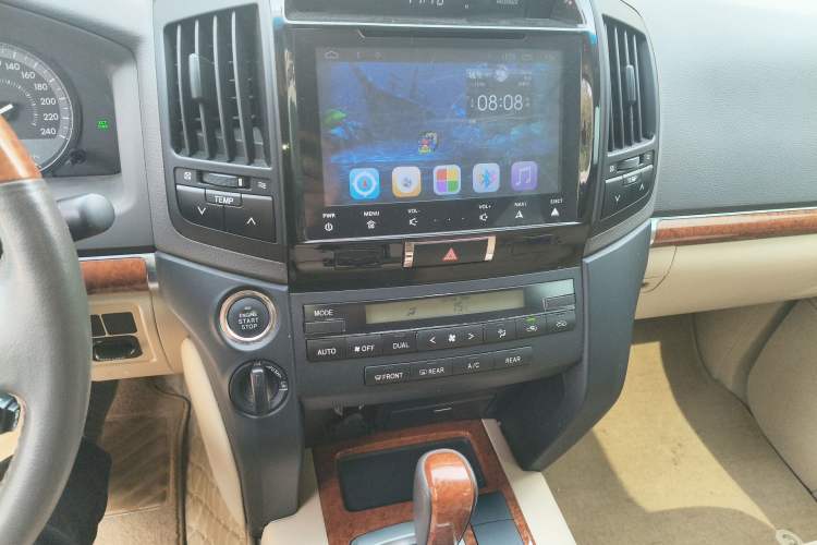 Used Toyota Land Cruiser 2014 4.0L Automatic Parallel Import Version Audio And AC Panel