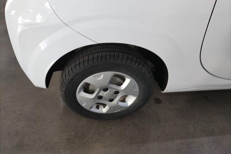 Used Roewe Clever 2021 302 km New Four-Seater Super-Efficient Version