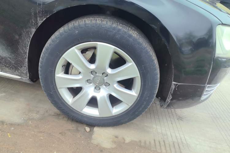 Used Audi A8 2011 A8L 3.0 TFSI quattro Luxury Edition (213kW) Right Front Wheel Hub