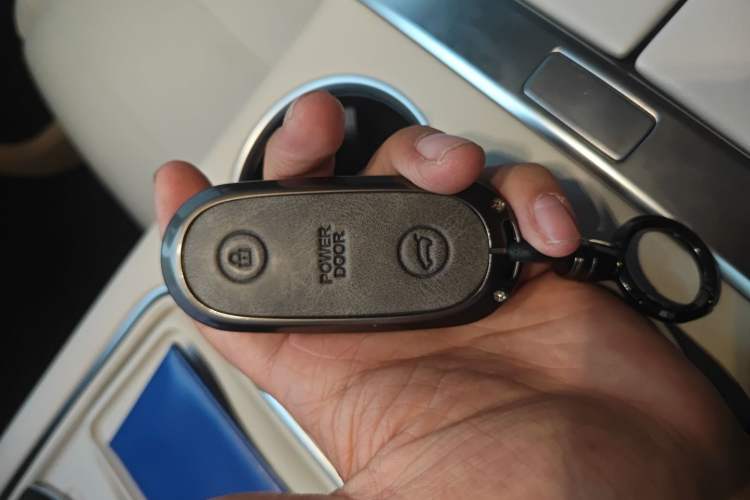 Used Li Auto MEGA 2024 Ultra Model