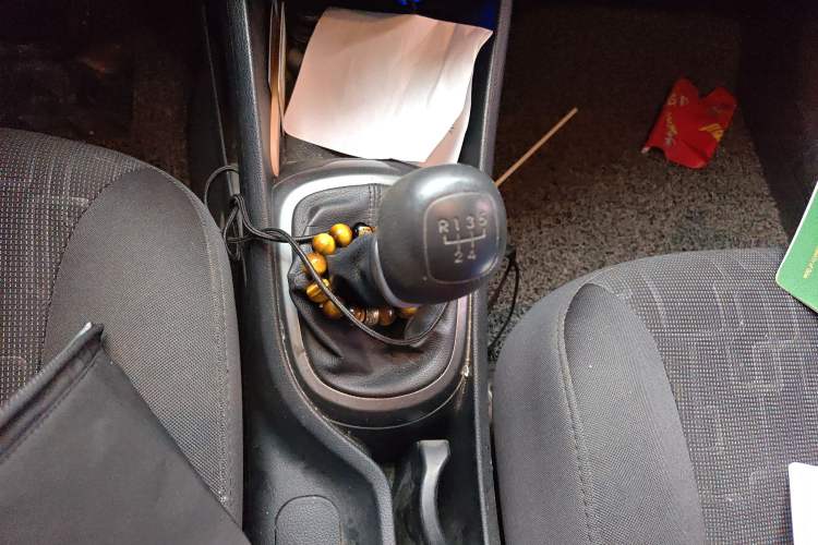 Used Kia K2 2012 Sedan 1.4L MT TOP Commemorative Edition
