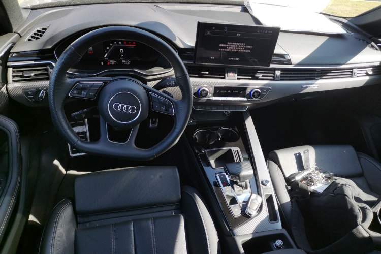 Used Audi A4L 2024 40 TFSI quattro RS Performance Package Center Console