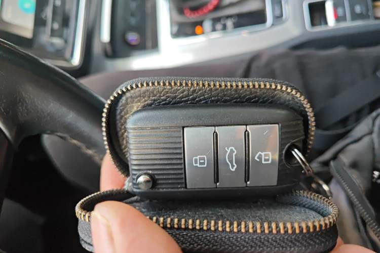 Used Roewe RX5 2016 30T Two-Wheel Drive Automatic Internet Smart Edition Vehicle Key