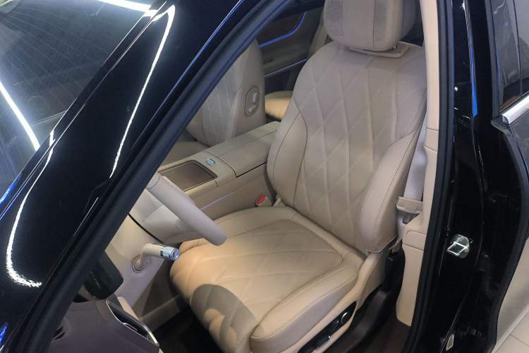 Used Hima AITO M9 2025 Extended-Range Ultra Version 52 kWh 6-Seater
