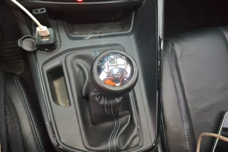 Used Peugeot 308 2016 1.6L Manual Fashion Edition
