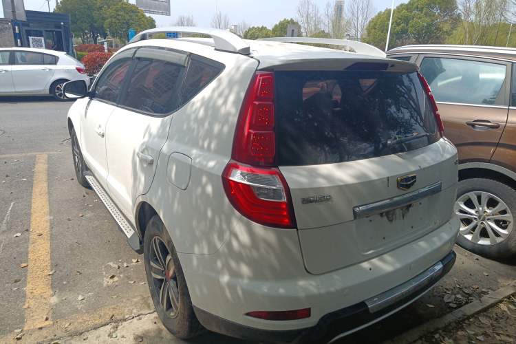 Used Geely Auto GX7 2015 Sports Edition 2.0L Automatic Luxury Upgrade Version China V Standard