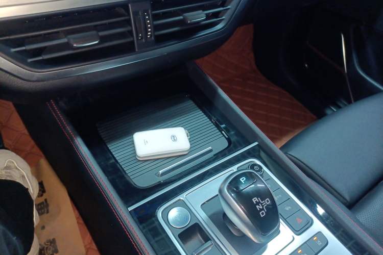 Used BYD Tang New Energy 2019 DM 2.0T All-Wheel Drive Connected Leading Model 7 Seats China VI Standard
