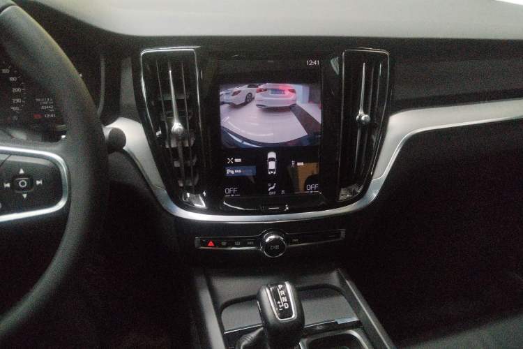 Used Volvo S60 2021 T4 Zhiyi Luxury Edition
