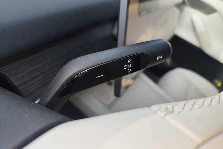 Used ONVO L60 2024 60 kWh Rear-Drive Version