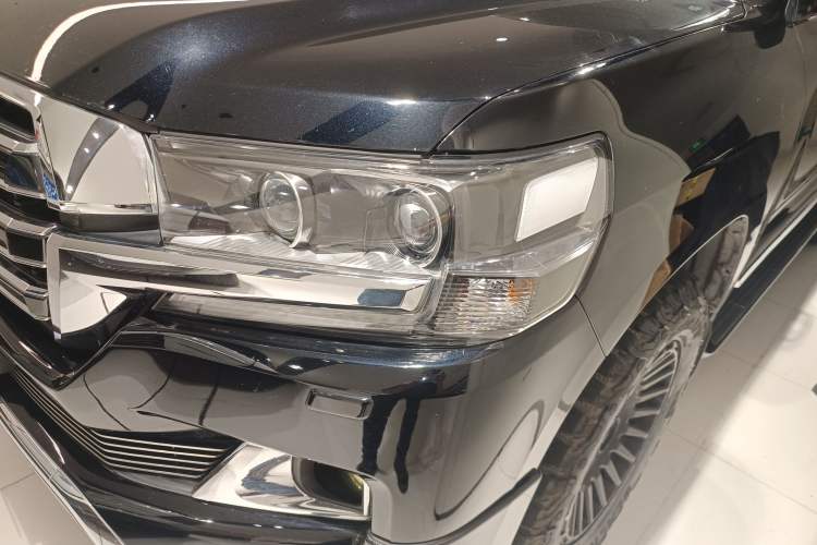 Used Toyota Land Cruiser 2017 4.0L GX 7-Seater U.S.-Spec Version