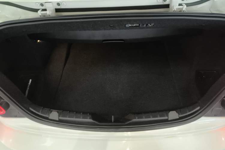 Used BMW 2 Series (Import) 2018 220i Convertible Coupe Sports Design Package
