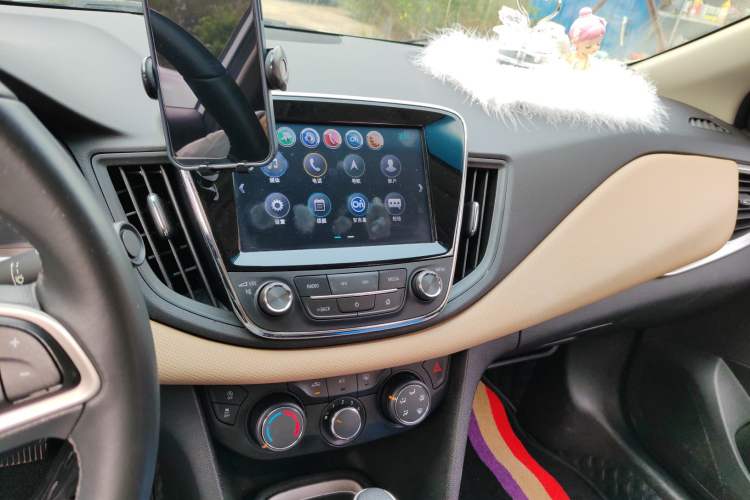 Used Chevrolet Monza 2020 320 Automatic Enjoyment Edition Audio And AC Panel