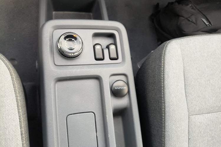 Used Wuling Yangguang 2024 300km Range Practical Window-Sealed Version 60kW
