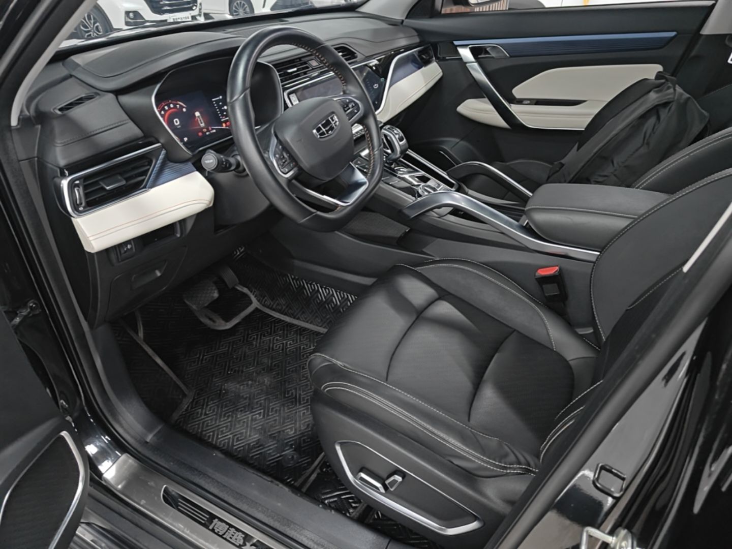 Geely Auto Emgrand X7 Sport 2022 Boyue X 1.8TD DCT Smart Model — снимка 17