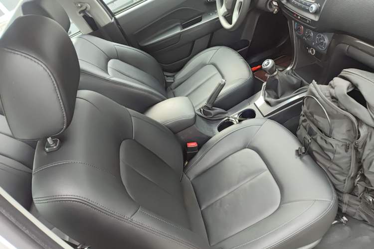 Used Great Wall Wingle 5 2017 2.0T European Version Diesel Two-Wheel Drive Advanced Large Double-Cab GW4D20E